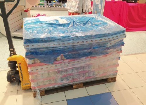 Fotografija 3 - Bravo dm! Donirali su tonu hrane udruzi Šibenske šape, prve gladne mace već su večerale