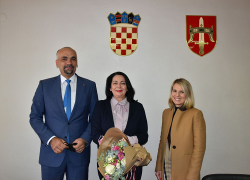 Fotografija 3 - Nagrađivana učiteljica Branka Pastuović na primanju kod župana: 'Vi ste na ponos cijeloj županiji'