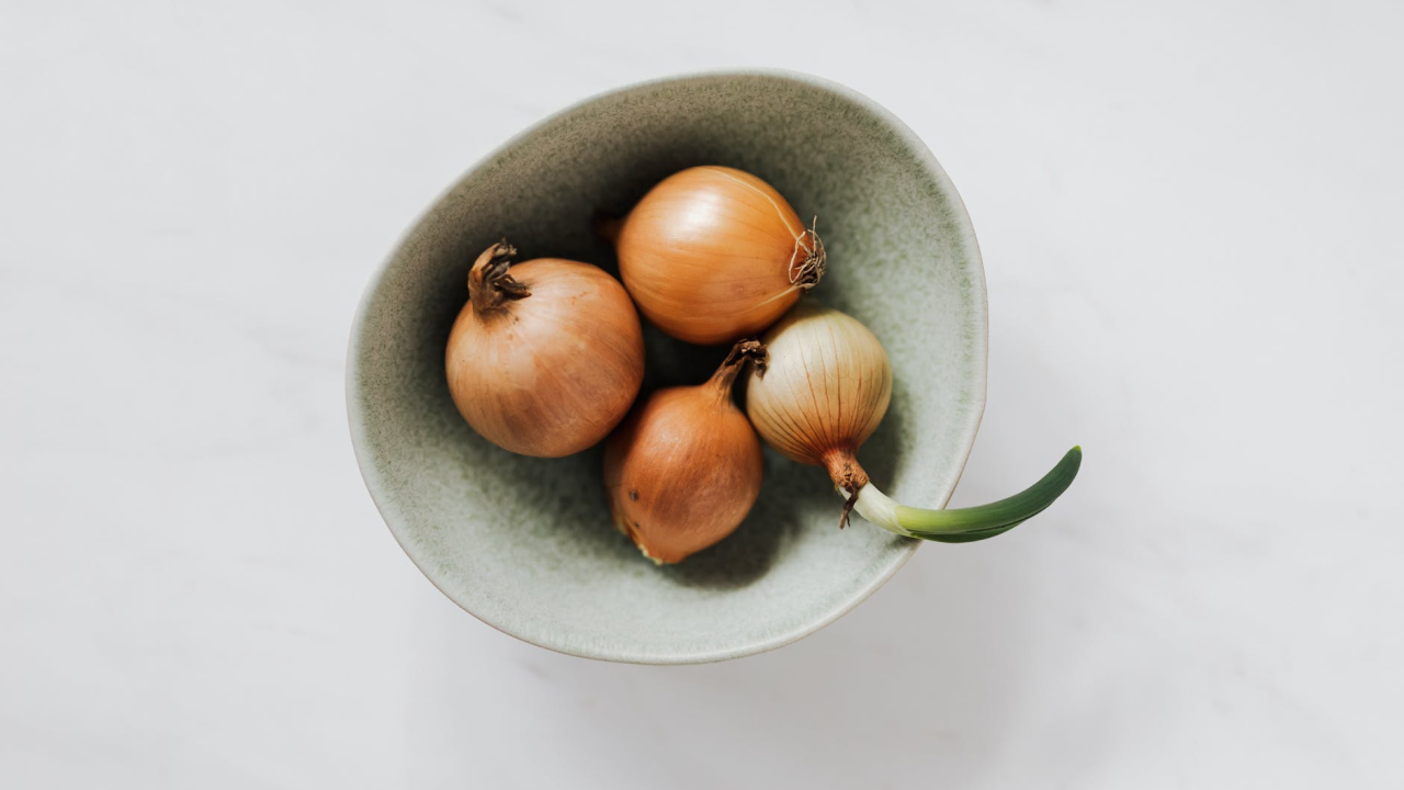 Kako se riješiti smrada cigarete u kući? Trik s kapulom spašava stvar
