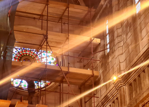 Fotografija 7 - Počinju novi radovi u šibenskoj katedrali, čisti se središnji svod: 'Na velikim svjetskim spomenicima uvijek je neka skela'