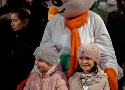 Fotografija 3 - Neno Belan i Fiumensi otvorili Advent u Kninu: Pogledajte atmosferu