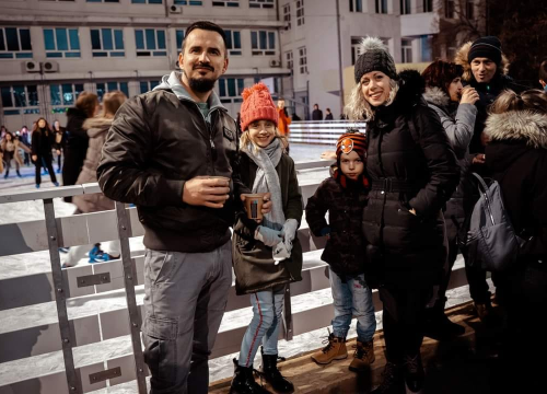 Fotografija 4 - Neno Belan i Fiumensi otvorili Advent u Kninu: Pogledajte atmosferu