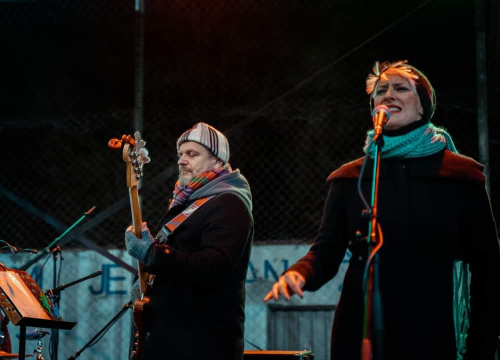 Fotografija 7 - Neno Belan i Fiumensi otvorili Advent u Kninu: Pogledajte atmosferu