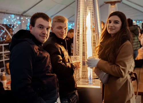 Fotografija 10 - Neno Belan i Fiumensi otvorili Advent u Kninu: Pogledajte atmosferu