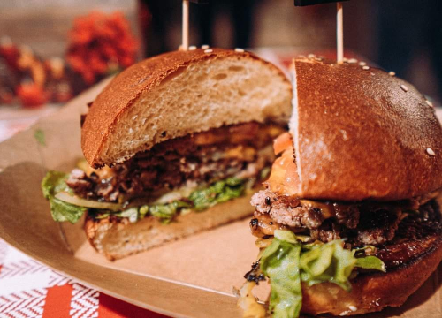 Fotografija 19 - Neno Belan i Fiumensi otvorili Advent u Kninu: Pogledajte atmosferu