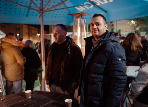 Fotografija 4 - Giuliano i Diktatori zagrijali i rasplesali Kninjane drugog dana Adventa: Pogledajte kako je bilo