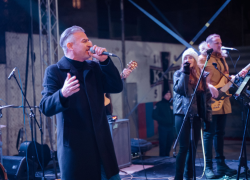 Fotografija 15 - Giuliano i Diktatori zagrijali i rasplesali Kninjane drugog dana Adventa: Pogledajte kako je bilo