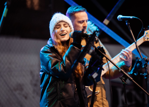 Fotografija 17 - Giuliano i Diktatori zagrijali i rasplesali Kninjane drugog dana Adventa: Pogledajte kako je bilo