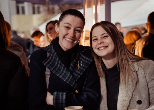 Fotografija 18 - Giuliano i Diktatori zagrijali i rasplesali Kninjane drugog dana Adventa: Pogledajte kako je bilo