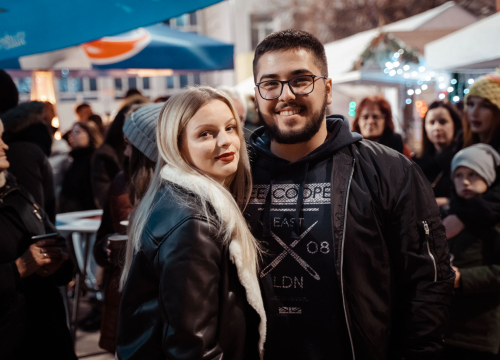 Fotografija 21 - Giuliano i Diktatori zagrijali i rasplesali Kninjane drugog dana Adventa: Pogledajte kako je bilo