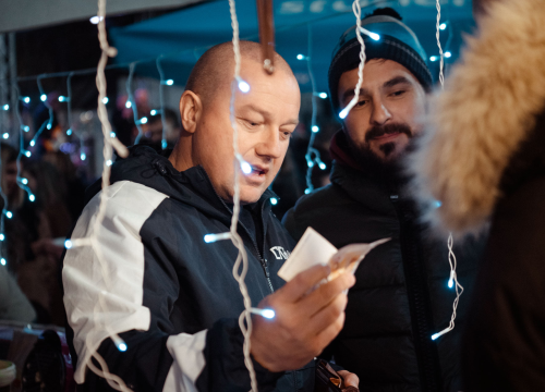 Fotografija 26 - Giuliano i Diktatori zagrijali i rasplesali Kninjane drugog dana Adventa: Pogledajte kako je bilo
