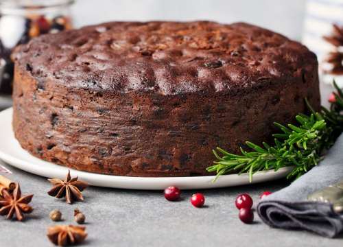 Natopljen rumom: Recept za blagdanski kolač koji se priprema tjednima, pa čak i mjesecima