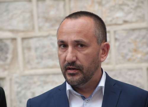 Zekanović smijenjen s mjesta šefa kluba u Saboru: Kumovao žustar govor o cijepljenju, kolegama poručio da se srame