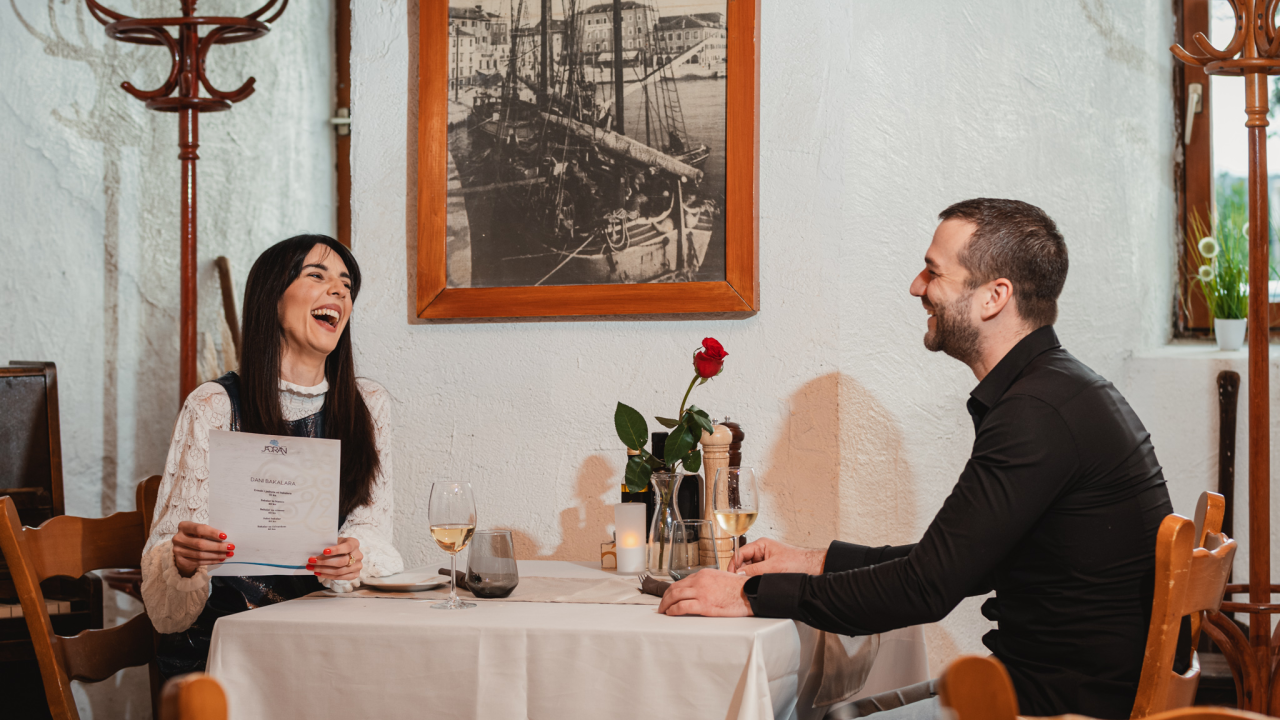 Posjetite najstariju šibensku tavernu u Hotelu Jadran!