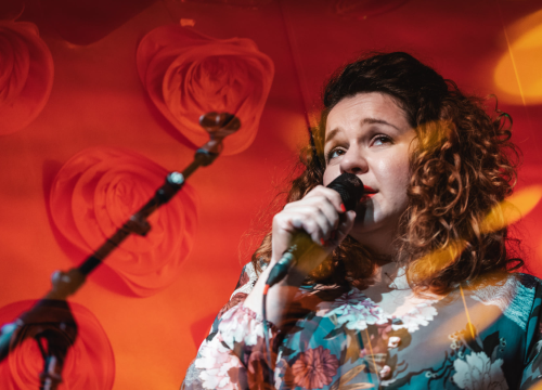 Fotografija 4 - Kantautorica Luce na blagdan sv. Luce razveselila Šibenčane na koncertu u Arsenu