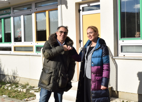 Fotografija 5 - Škola na Lozovcu dobila 11 klima uređaja od NP Krka i dvije firme: Vrijedna donacija uz koju će boravak u školi biti ugodniji