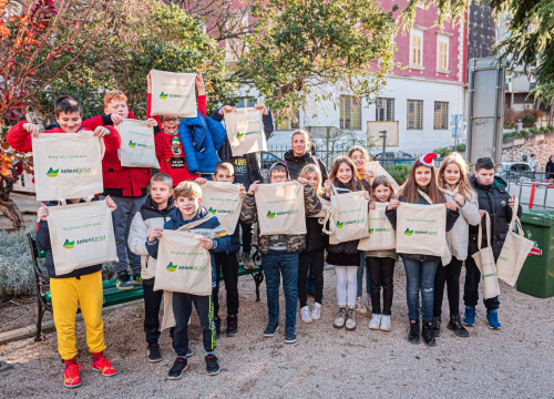 Fotografija 9 - Tisuću besplatnih platnenih vrećica za Šibenčane: 'Cilj nam je izbaciti najlone iz uporabe i podići svijest o štetnosti plastike'