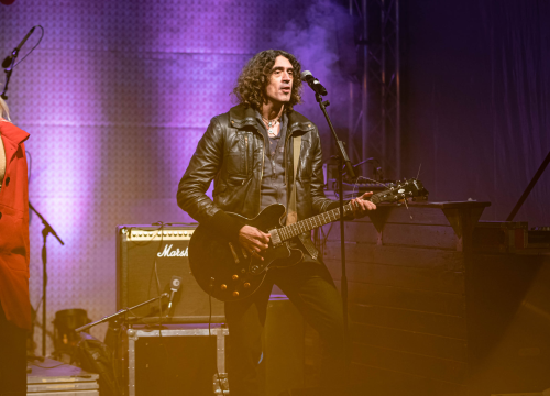 Fotografija 6 - Miro Odak i Lili Gee u đardinu napravili odličnu atmosferu uz rock hitove