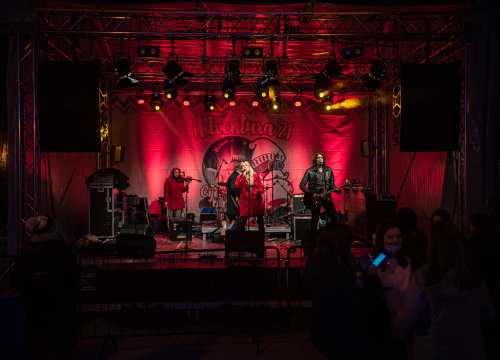 Fotografija 22 - Miro Odak i Lili Gee u đardinu napravili odličnu atmosferu uz rock hitove