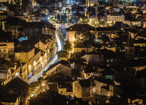 Danas je i službeno počela zima: Noćas je najdulja noć u godini, a od sutra malo po malo idu duži dani