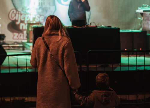 Fotografija 5 - Elektronika u đardinu: Mirko Rak iliti Fikcio Monger počastio Šibenčane svojim 'full setom' na Adventuri