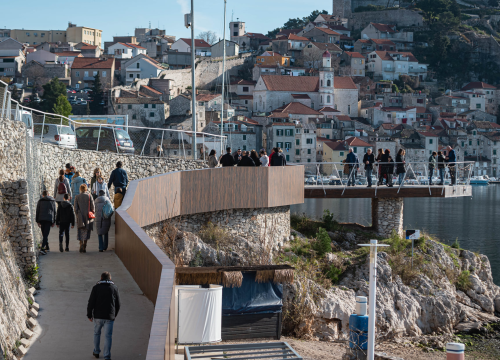 Fotografija 28 - Odvažnih 12 okupalo se na Banju u podne na samu Novu godinu: 'Ovo nije hladna voda'