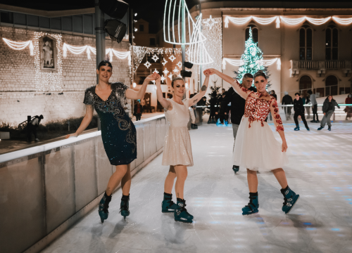 Fotografija 5 - Modna bajka na Vitićevom moru: Šibenčanke klizale u vintage raskošnim haljinama!