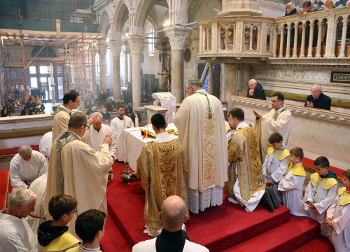 Fotografija 12 - U šibenskoj katedrali svečana misa na blagdan Sveta tri kralja
