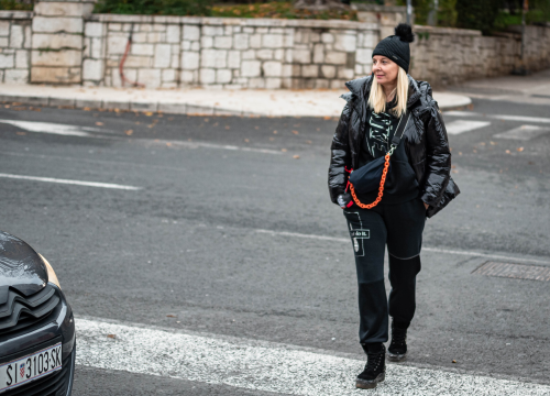 Fotografija 4 - Dame iz Đira po gradu rasturile modnim kombinacijama