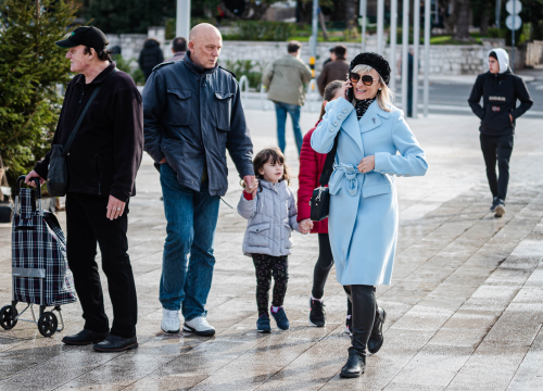 Fotografija 2 - Dame iz Đira po gradu rasturile modnim kombinacijama