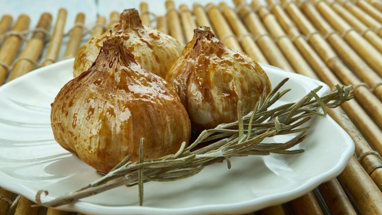 Češnjak na perzijski način: Jednostavni recept za fini prilog koji sjajno ide uz meso i rižu