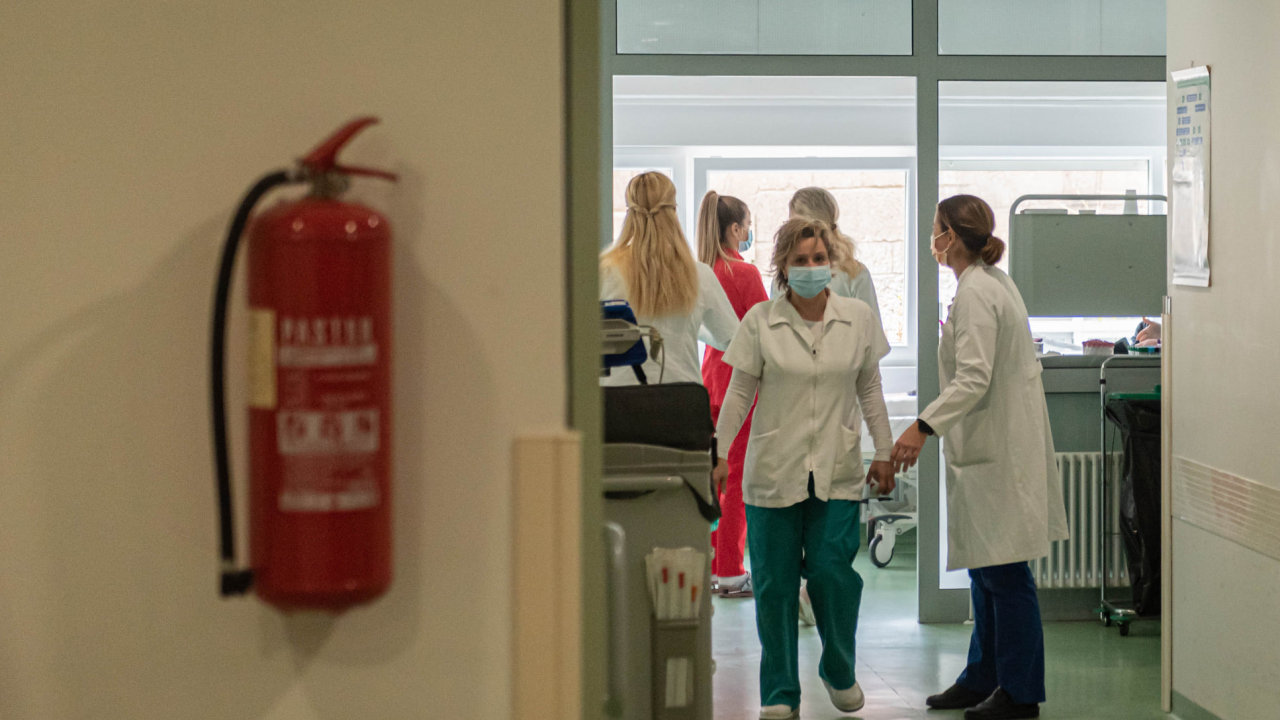 Prognoze WHO-a: Ovim tempom u idućih osam tjedana pola Europe bit će zaraženo omikronom