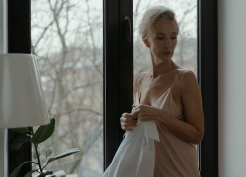 Razbijanje popularnih mitova o ljepoti: Ako iščupate sijedu, kraj nje neće izrasti još tri nove