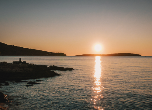 Fotografija 11 - Nora Van Elken snimila set na primoštenskoj plaži, gledat će ga 10 milijuna pratitelja ‘Chill Nationa’