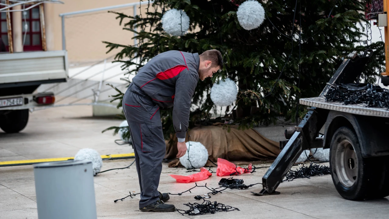 Odlazi jelka s Poljane, vraćamo se na neblagdanske postavke