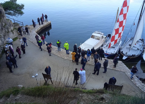 U kanalu ispred crkve-špilje obilježen spomendan sv. Ante Pustinjaka