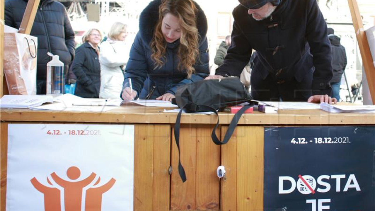 Most predao potpise za referendum: Traže ukidanje covid potvrda i 'stožerokracije'