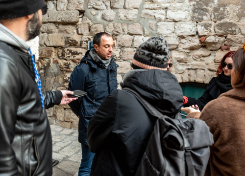 Fotografija 10 - Počinje obnova najstarije šibenske ulice: Uskoro uređenje svodova srednjovjekovne kule kod bunara, starih grbova, kamena i freski