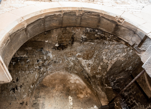 Fotografija 14 - Počinje obnova najstarije šibenske ulice: Uskoro uređenje svodova srednjovjekovne kule kod bunara, starih grbova, kamena i freski