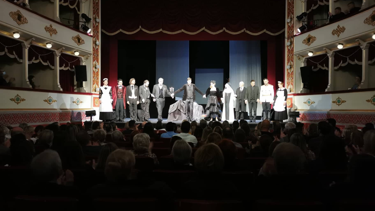 Šibensko kazalište proslavilo 152. rođendan: Zagrebačka 'Gavella'  s ‘Glembajevima’ oduševila publiku