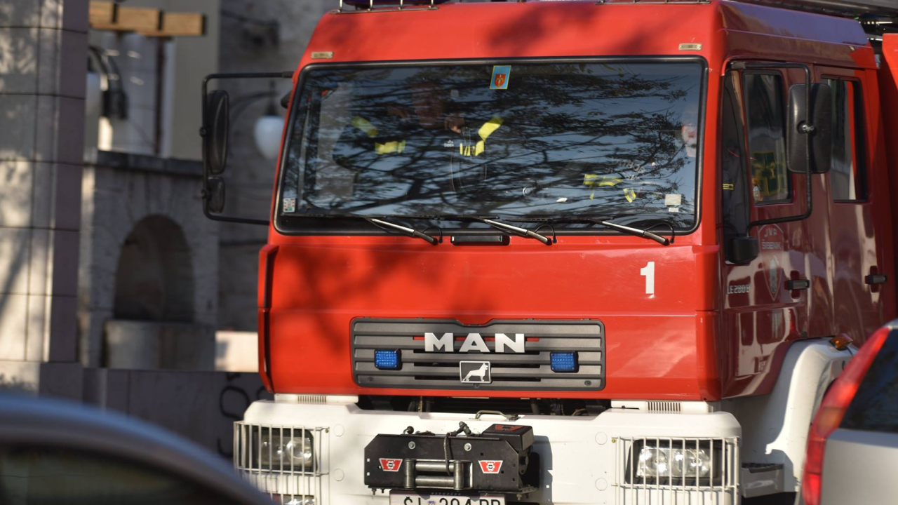 Na području županije vatrogasci jučer imali šest intervencija: Gasili požare u Siveriću i Badnju