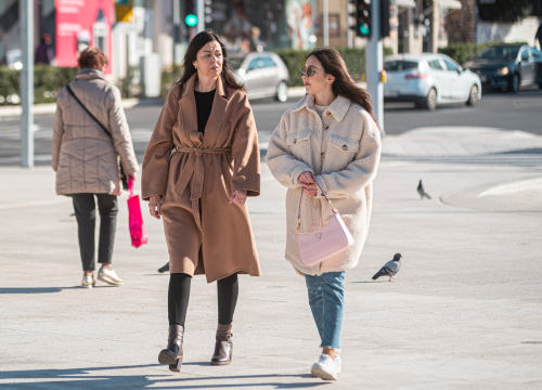 Fotografija 9 - Ležerne kombinacije ovotjednih kraljica modnog đira u koje ćete se zaljubiti!