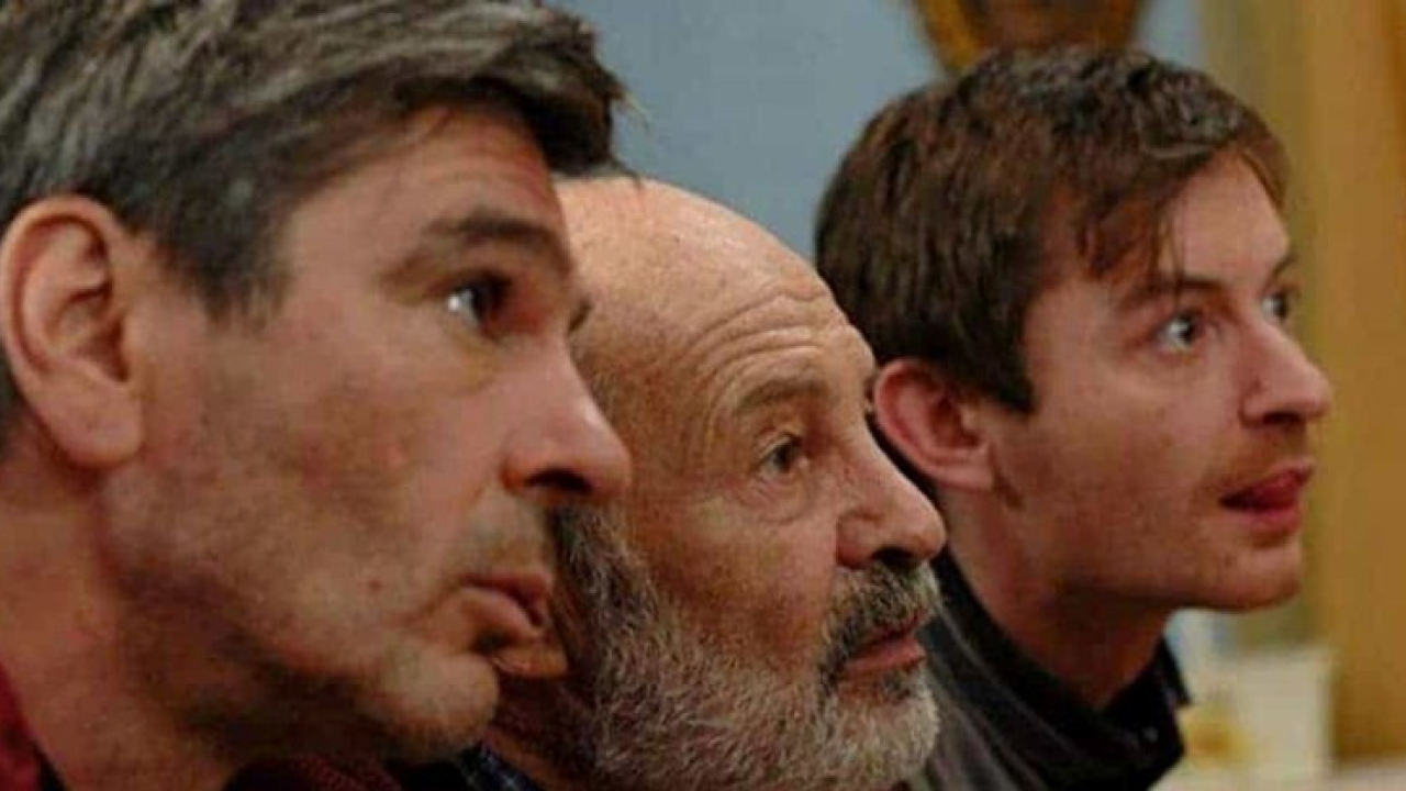 Hrvatska jezikoslovka bi prevodila Lud, zbunjen, normalan na hrvatski