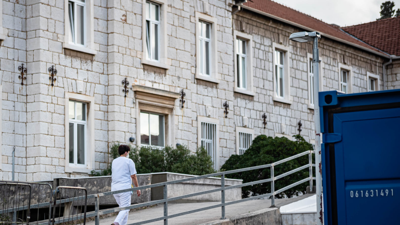 U županiji 153 nova slučaja zaraze: U bolnicama 61 pacijent, šest na respiratoru