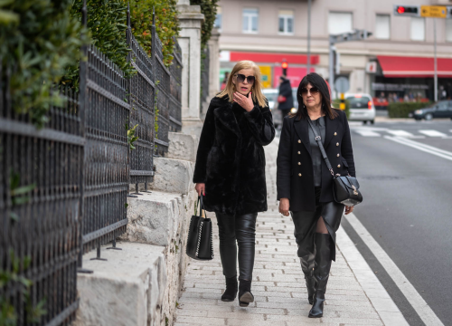 Fotografija 7 - Lijepe Šibenčanke prošetale gradom trendi pastelne komade