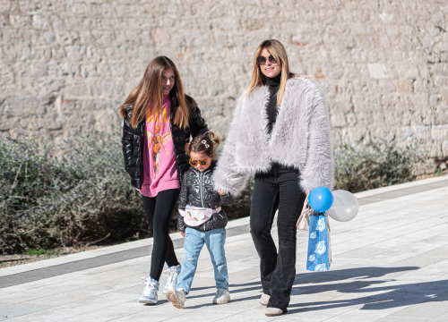 Fotografija 3 - Lijepe Šibenčanke prošetale gradom trendi pastelne komade