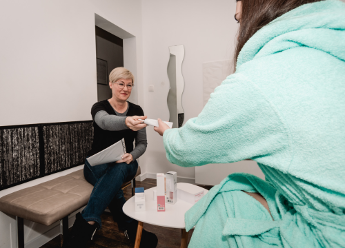 Fotografija 3 - Zategnite svoje lice uz najnovije antiage metode kozmetičkog salona Tanja!