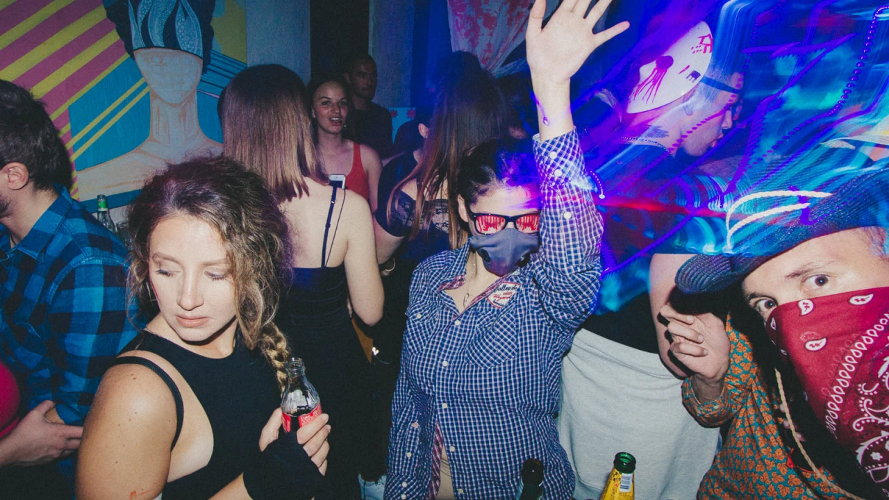 Maškare u Azimutu: Izložba Foto kluba Šibenik i ples pod maskama