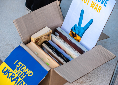 Fotografija 3 - Tridesetak Šibenčana okupilo se na Poljani: Mirno se prosvjedovalo protiv rata u Ukrajini