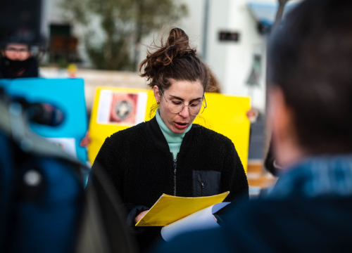 Fotografija 4 - Tridesetak Šibenčana okupilo se na Poljani: Mirno se prosvjedovalo protiv rata u Ukrajini